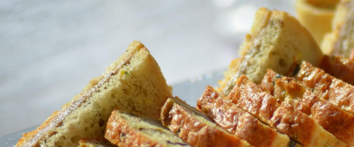 LES RECETTES DE FRANCIS: Cake au Chèvre + Noix (6 personnes)