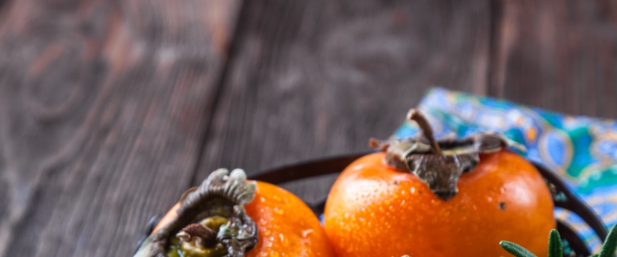 LES RECETTES DE FRANCIS: Kaki Rôti au Miel + Baies Roses (4 personnes)