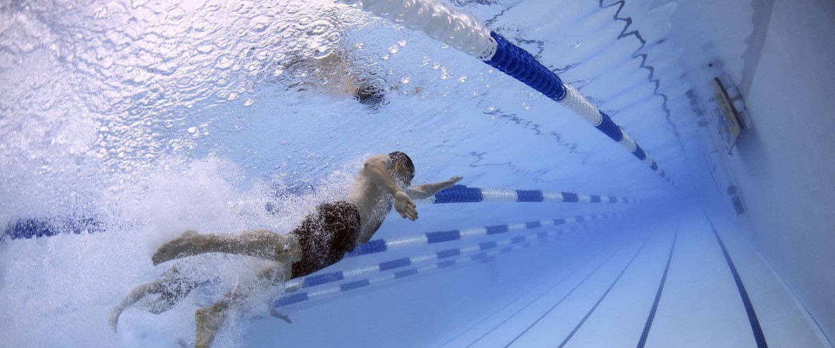 GRENOBLE : la piscine Jean Bron ouvre exceptionnellement dès le printemps