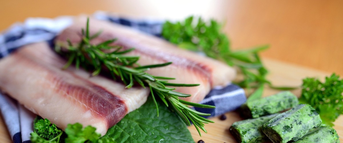 LES RECETTES DE FRANCIS : Filet de Barbue – Fondue de poireaux + Coques (4 personnes)