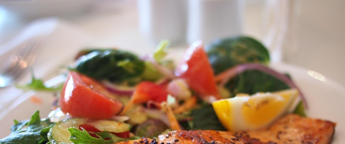 LES RECETTES DE FRANCIS : Salade d’Aiguillettes de Canard au Poires (4 personnes)