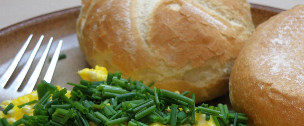 LES RECETTES DE FRANCIS:  Œufs Brouillés aux Pointes d’Asperges (4 personnes)