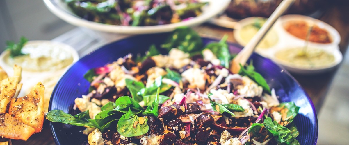 LES RECETTES DE FRANCIS : Salade d’Épinards aux Foies de Volaille (4 personnes)