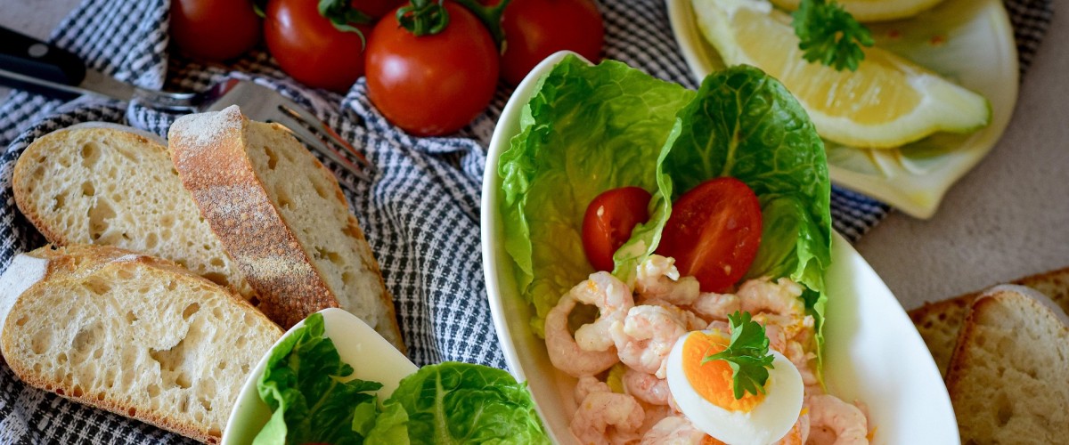 LES RECETTES DE FRANCIS : Cocktail de crevettes + avocats (4 personnes)