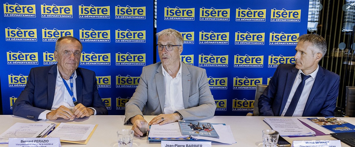 ISÈRE : Le Département renforce la sécurité et les aménagements pour les cyclistes et les motards
