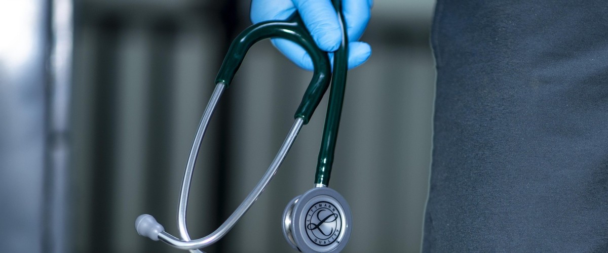 ISÈRE : Trouver un médecin devient compliqué, la CPAM veut aider les communes à anticiper