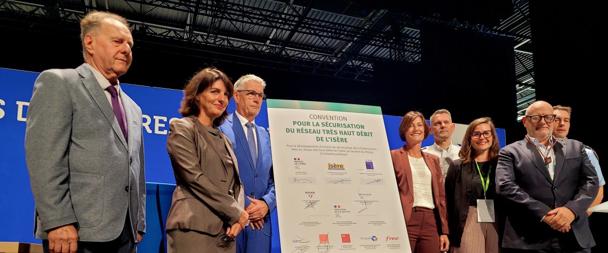 ISÈRE : Une convention pour mieux sécuriser le réseau de fibre optique