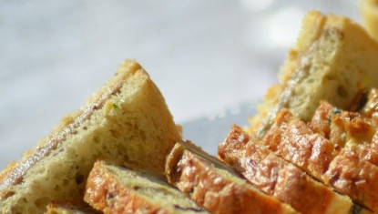 LES RECETTES DE FRANCIS: Cake au Chèvre + Noix (6 personnes)