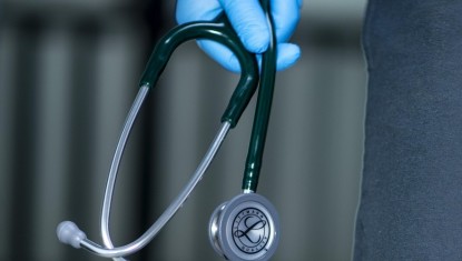 ISÈRE : Trouver un médecin devient compliqué, la CPAM veut aider les communes à anticiper